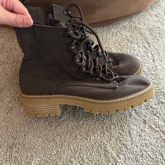 Boots - Picture 2 of 4